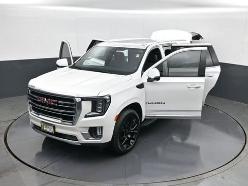 Used 2022 GMC Yukon SLT w/ SLT Luxury Package image 31