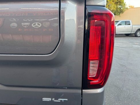 Used 2019 GMC Sierra 1500 SLT w/ SLT Premium Plus Package AWD/4WD image 18