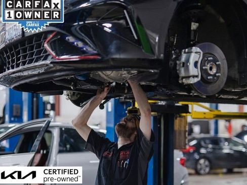Certified 2024 Kia Sorento S image 5