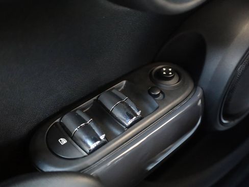 Used 2015 MINI Cooper 4-Door Hardtop FWD image 34