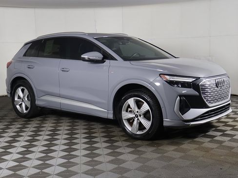 Used 2023 Audi Q4 e-tron Premium Plus w/ Premium Plus image 46