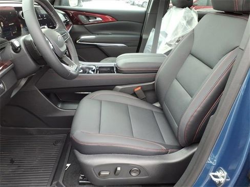 New 2026 Chevrolet Traverse Z71 w/ Driver Confidence Package image 6