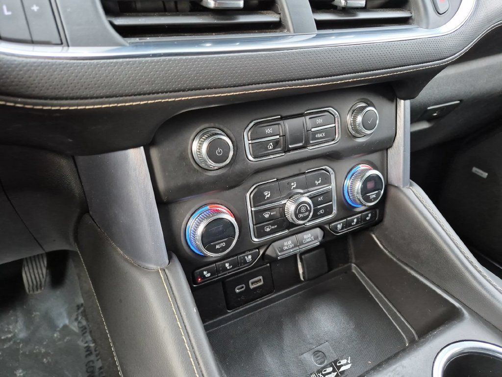 Used 2023 GMC Yukon SLT AWD/4WD image 23
