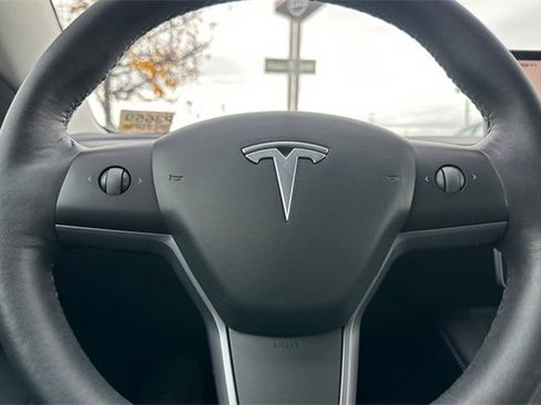 Used 2023 Tesla Model 3 Standard Range image 25