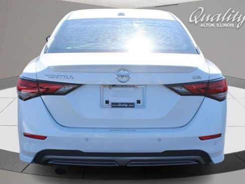 Used 2021 Nissan Sentra SR w/ SR Premium Package image 5