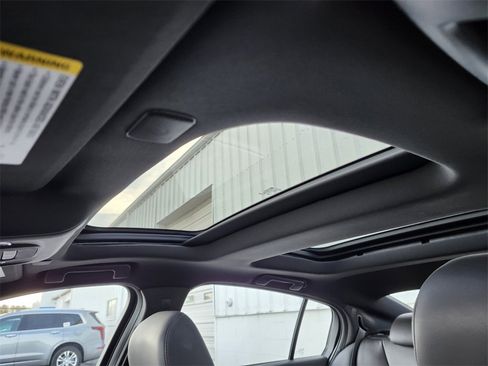 Used 2025 Cadillac CT5 Sport w/ Technology Package image 18