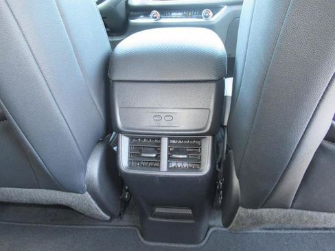 Certified 2026 Chevrolet Equinox LT w/ Convenience Package II FWD image 32