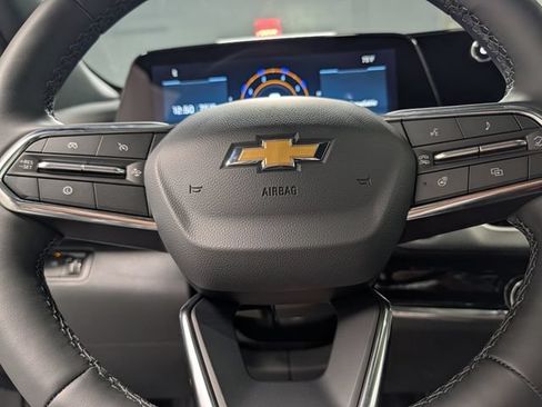 New 2026 Chevrolet Equinox LT AWD/4WD image 18