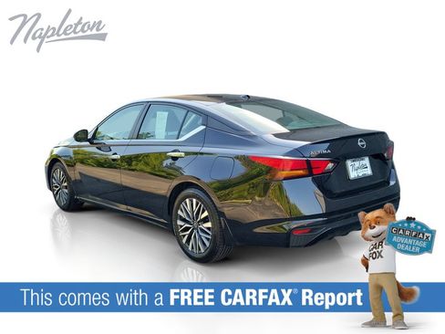 Used 2024 Nissan Altima 2.5 SV FWD image 3