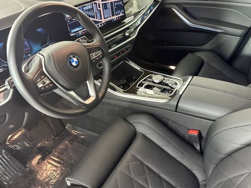 Used 2026 BMW X5 xDrive50e w/ Parking Assistance Package AWD/4WD image 4