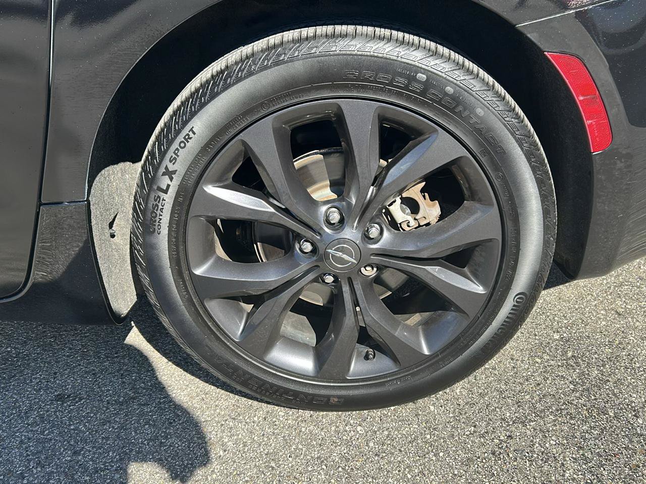 Used 2019 Chrysler Pacifica Touring-L w/ Advanced Safetytec Group FWD image 36