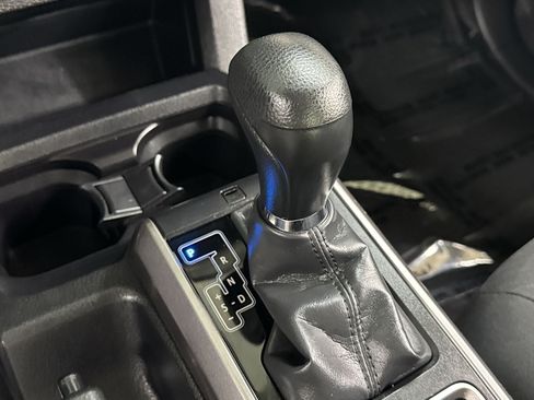 Used 2023 Toyota Tacoma SR5 AWD/4WD image 34