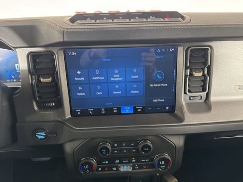 New 2025 Ford Bronco Badlands image 11