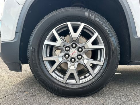 Used 2020 GMC Acadia SLT image 12