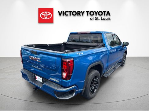 Used 2022 GMC Sierra 1500 Elevation w/ Elevation Premium Package AWD/4WD image 3