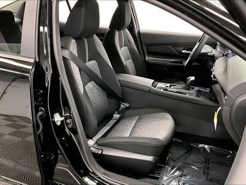 New 2026 Nissan Sentra SV w/ SV Convenience Package FWD image 33
