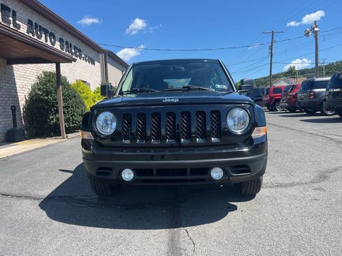 Used 2015 Jeep Patriot Latitude image 3