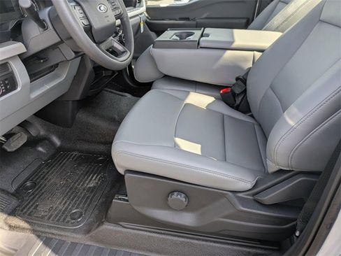 New 2025 Ford F250 XL w/ XL Chrome Package image 11