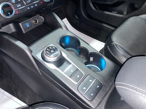 Used 2020 Ford Escape Titanium AWD/4WD image 19