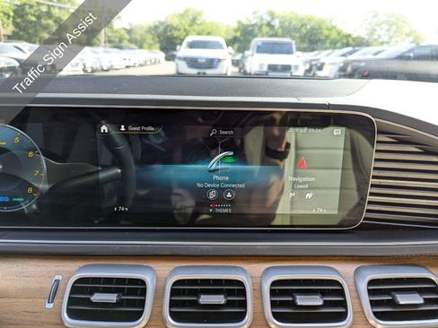 Used 2022 Mercedes-Benz GLS 450 4MATIC image 25