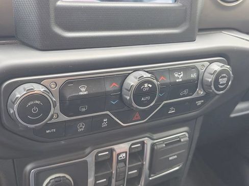 Used 2021 Jeep Wrangler Unlimited Sport AWD/4WD image 26
