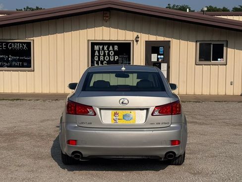Used 2009 Lexus IS 250 AWD w/ Premium Pkg image 9