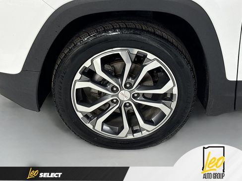 Used 2021 GMC Terrain SLT AWD/4WD image 33