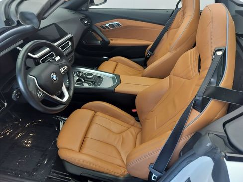 Used 2019 BMW Z4 sDrive30i w/ Executive Package RWD image 7