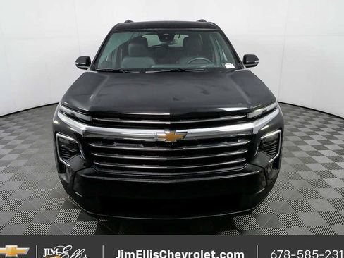 Certified 2025 Chevrolet Traverse LT FWD image 36