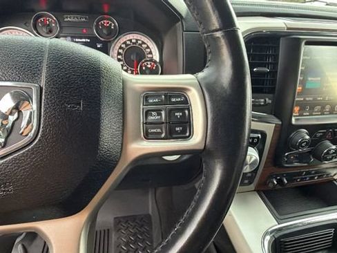 Used 2017 RAM 1500 Laramie w/ Convenience Group AWD/4WD image 30