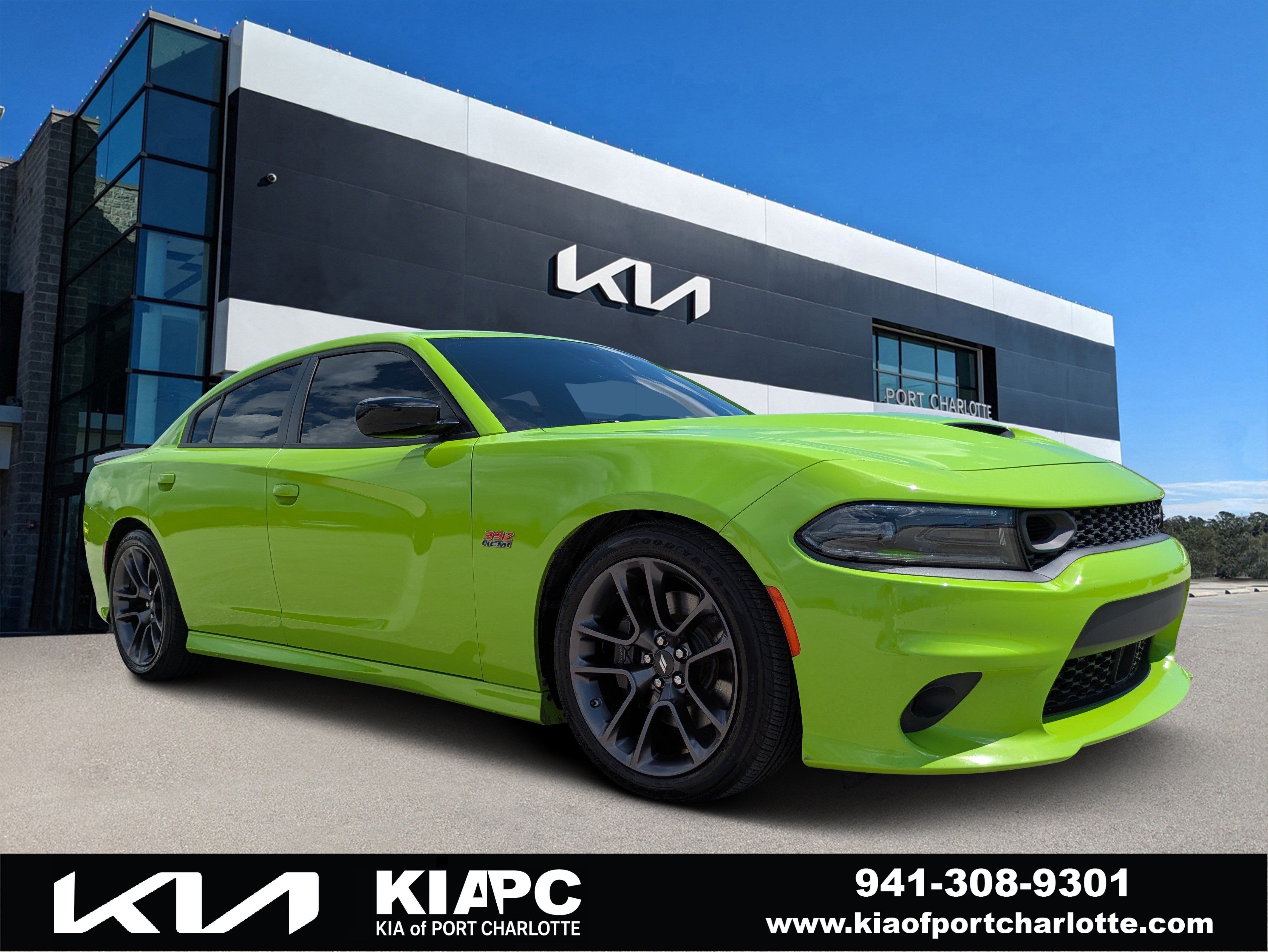 Used 2023 Dodge Charger Scat Pack w/ Technology Group RWD image 1