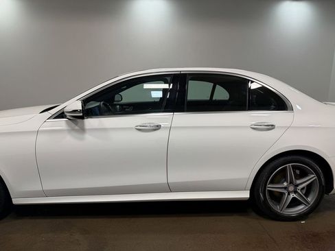 Used 2017 Mercedes-Benz E 300 4MATIC image 37