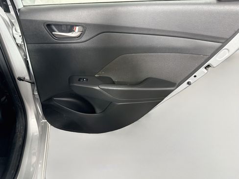 Used 2019 Hyundai Accent SE FWD image 27