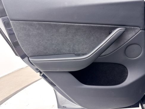 Used 2024 Tesla Model Y Performance image 34