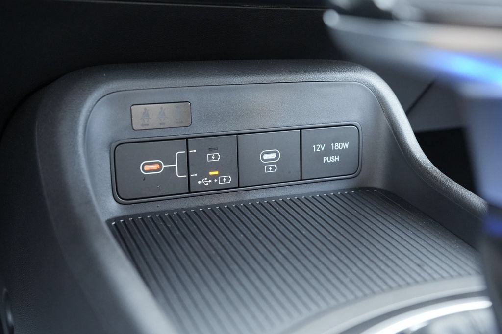 Certified 2026 Hyundai Kona SE AWD/4WD image 32