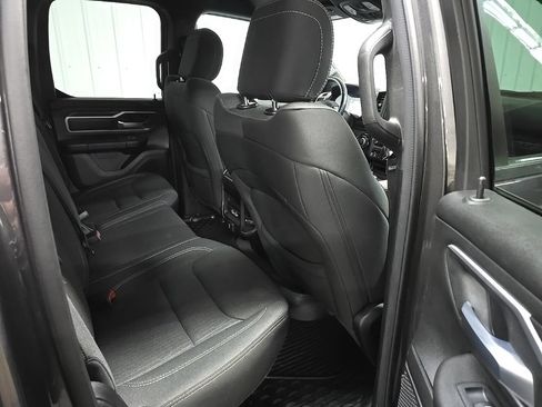 Used 2022 RAM 1500 Big Horn w/ Night Edition AWD/4WD image 17