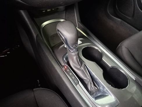 Used 2021 Chevrolet Malibu LT FWD image 17