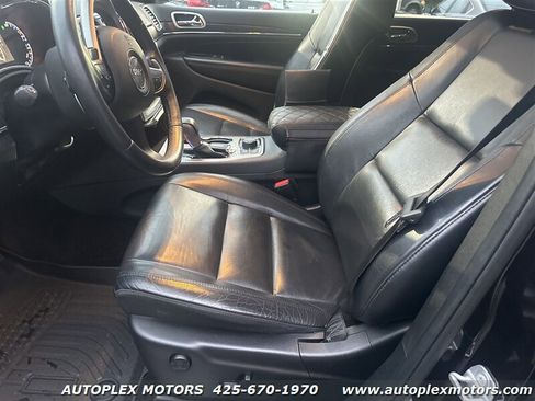 Used 2018 Jeep Grand Cherokee Limited image 27