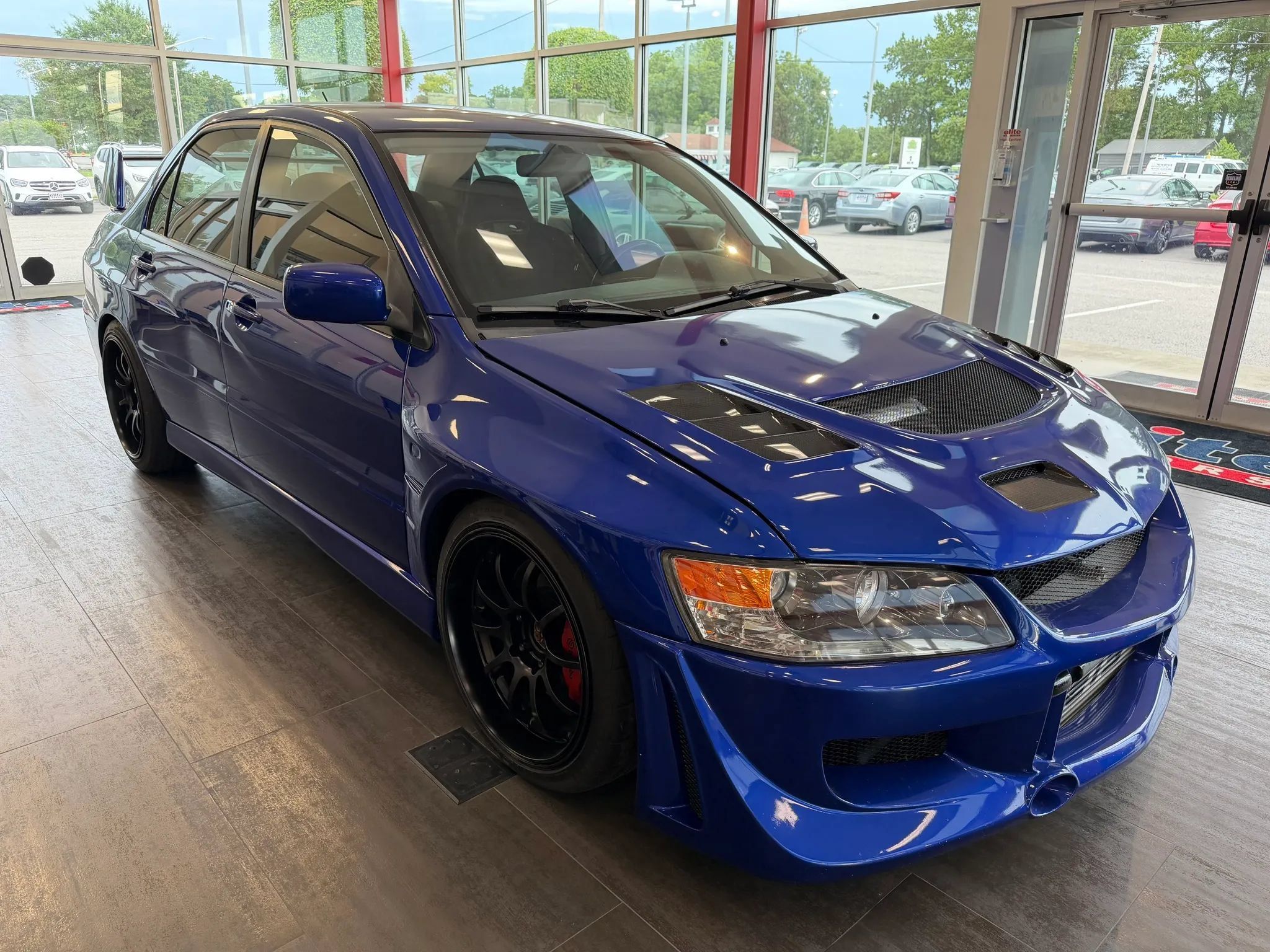 Used 2005 Mitsubishi Lancer Evolution AWD/4WD image 1