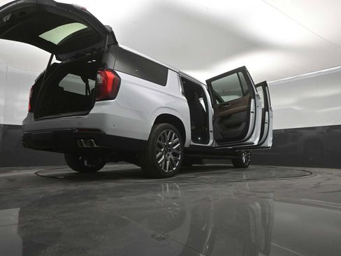 New 2026 GMC Yukon XL Denali Ultimate AWD/4WD image 45