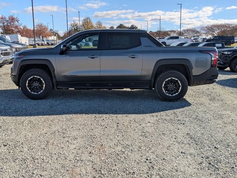 New 2026 Chevrolet Silverado EV Trail Boss image 5