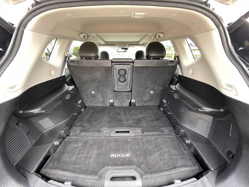 Used 2017 Nissan Rogue SL w/ SL Premium Package FWD image 11