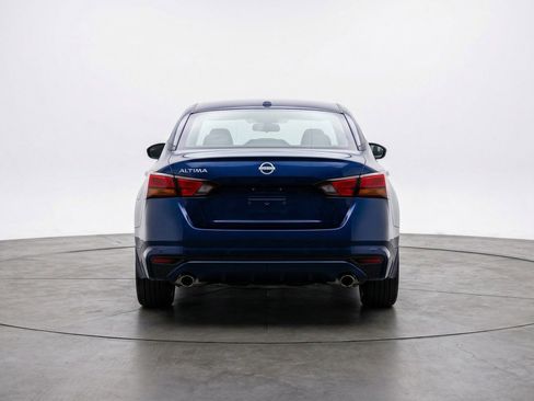 Used 2025 Nissan Altima 2.5 SV image 6