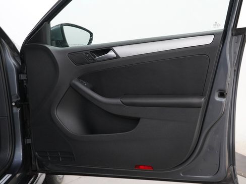 Used 2014 Volkswagen Jetta GLI Autobahn FWD image 9