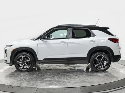 Used 2023 Chevrolet TrailBlazer RS w/ Convenience Package AWD/4WD image 2