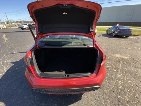 Used 2021 Toyota Corolla SE image 9