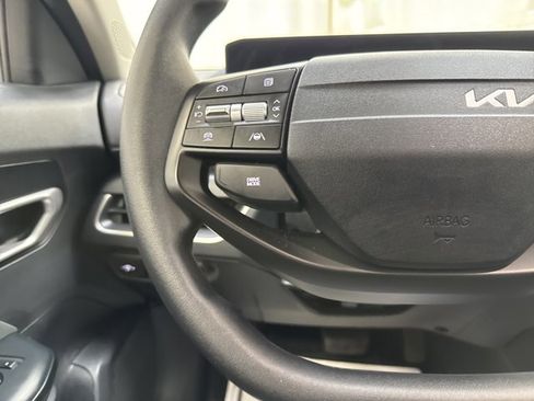 Certified 2025 Kia K4 LXS image 17