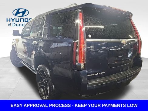 Used 2017 Cadillac Escalade Premium Luxury image 8