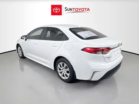 Used 2025 Toyota Corolla LE image 6