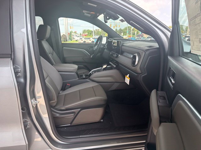 New 2026 Chevrolet Colorado ZR2 w/ Technology Package AWD/4WD image 32
